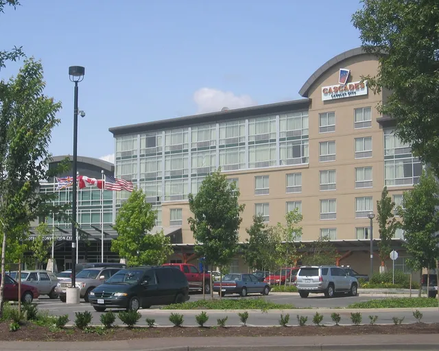 L’immeuble de l’hôtel et du casino Cascades à Langley City